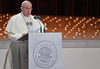Papa negli Emirati: Senza libertà religiosa si è schiavi Papa negli Emirati: Senza libertà religiosa si è schiavi